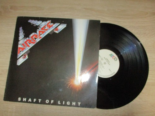 Airrace shaft of light - shaft,